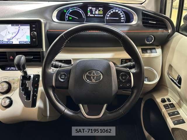 Toyota SIENTA 2017-02 8132400-9