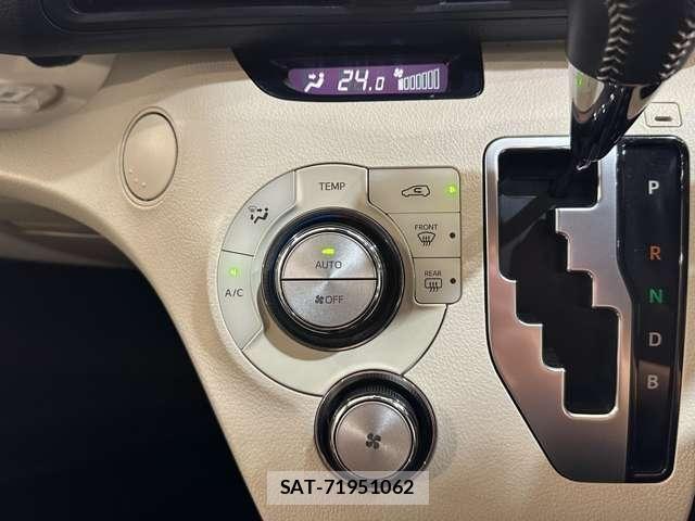 Toyota SIENTA 2017-02 8132400-25