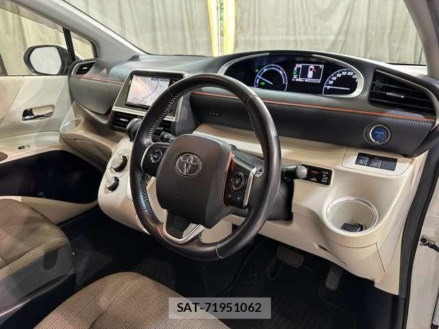Toyota SIENTA 2017-02 8132400-8