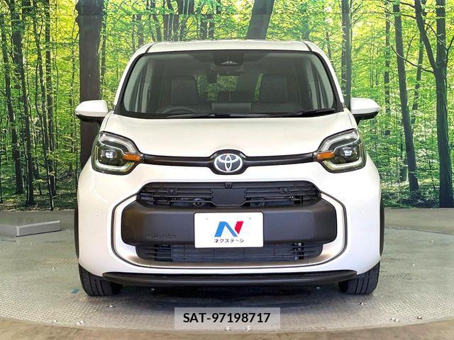 Toyota SIENTA 2026-04 8132372-13