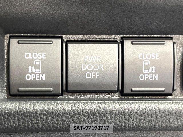 Toyota SIENTA 2026-04 8132372-4