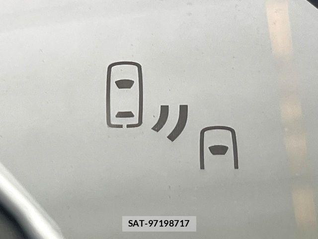 Toyota SIENTA 2026-04 8132372-5