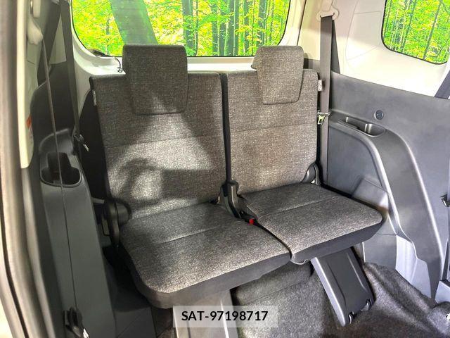Toyota SIENTA 2026-04 8132372-8