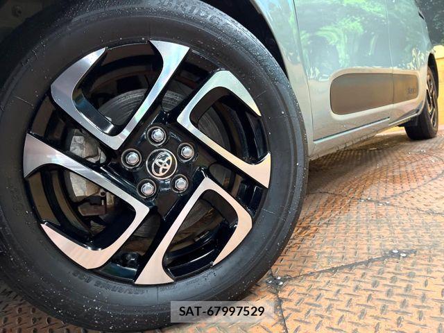 Toyota SIENTA 2023-08 8146686-12