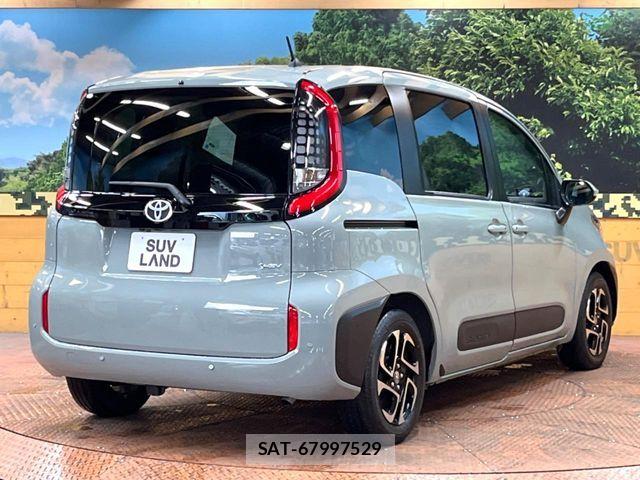 Toyota SIENTA 2023-08 8146686-16