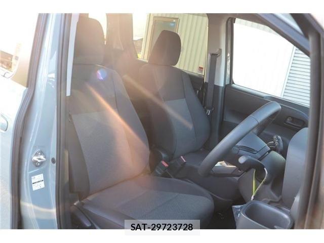 Toyota SIENTA 2025-02 8146684-11