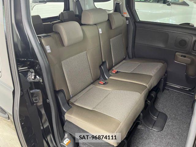 Toyota SIENTA 2023-06 8146691-8