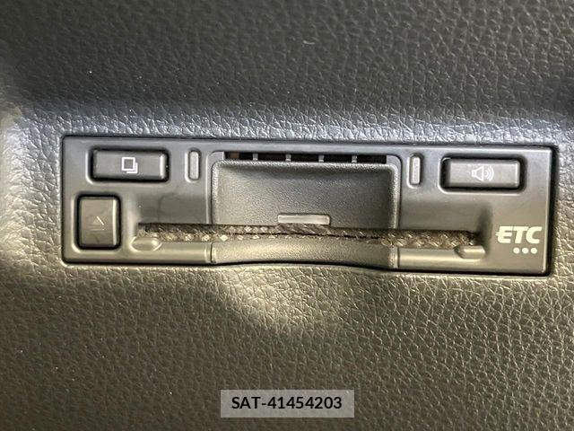 Toyota SIENTA 2023-05 8146689-6