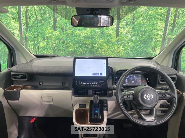 Toyota SIENTA 2022-08 8146690-1