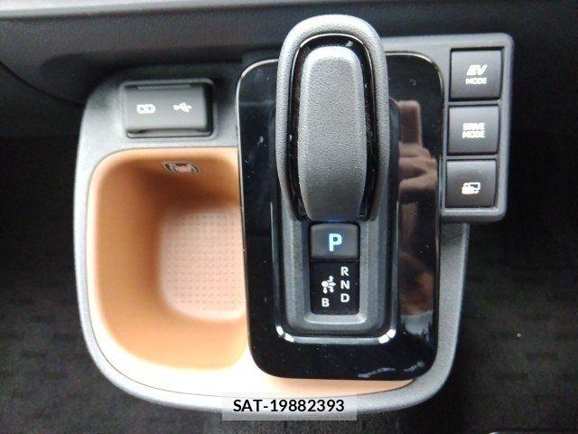 Toyota SIENTA 2022-09 8146688-10