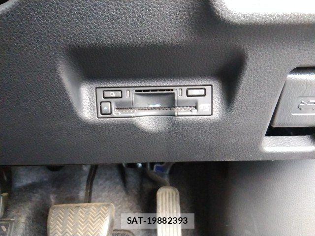 Toyota SIENTA 2022-09 8146688-15