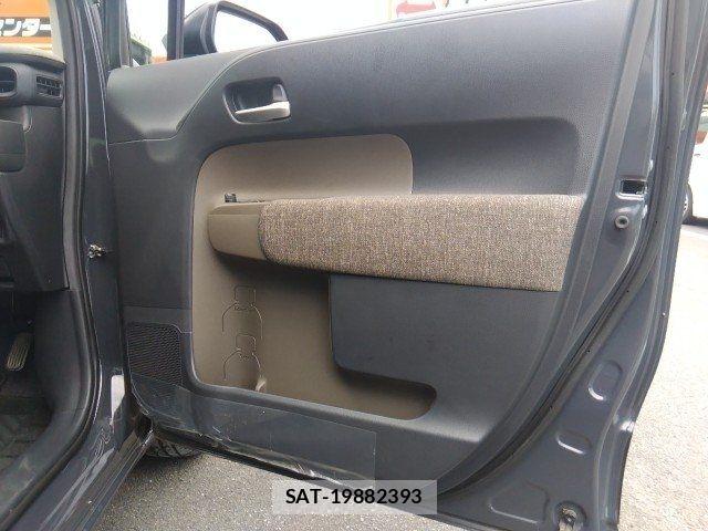 Toyota SIENTA 2022-09 8146688-16