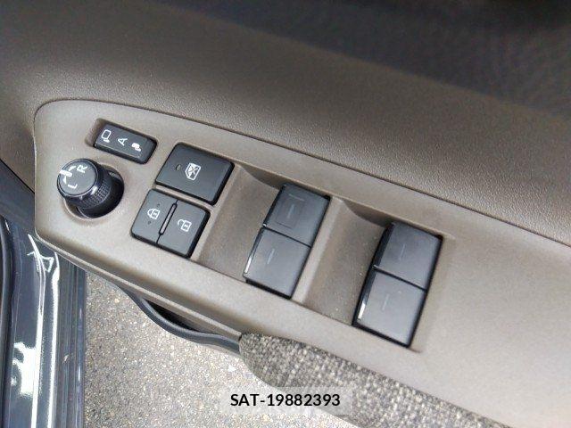 Toyota SIENTA 2022-09 8146688-17