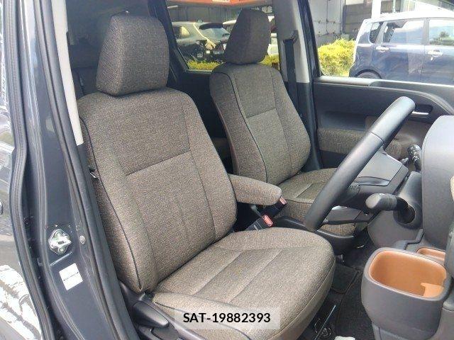 Toyota SIENTA 2022-09 8146688-18