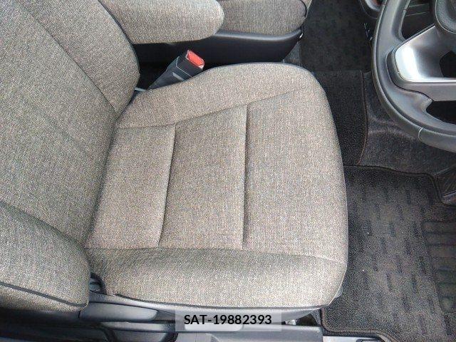 Toyota SIENTA 2022-09 8146688-19