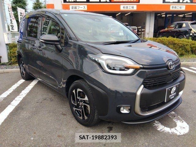 Toyota SIENTA 2022-09 8146688-26