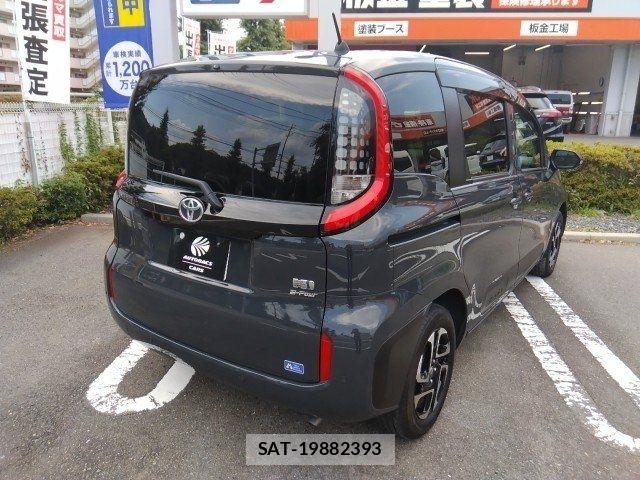 Toyota SIENTA 2022-09 8146688-2