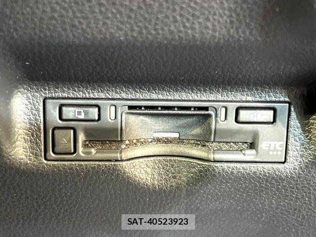 Toyota SIENTA 2024-12 8146692-6