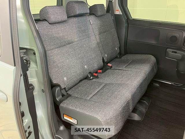 Toyota SIENTA 2024-03 8146687-11