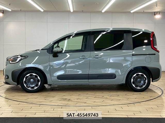 Toyota SIENTA 2024-03 8146687-16