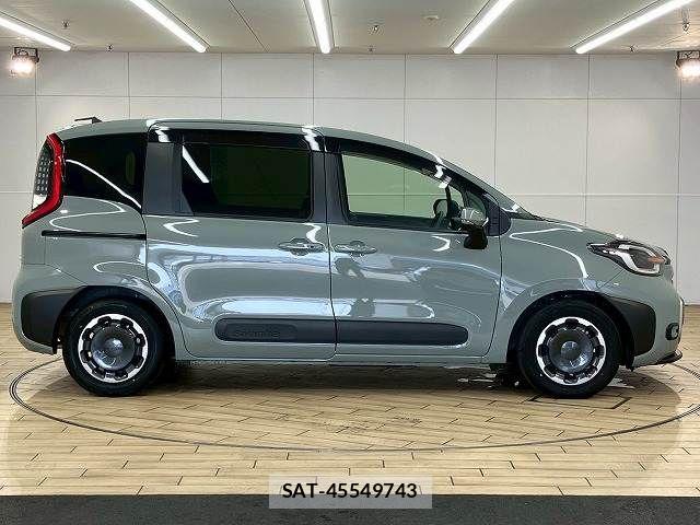 Toyota SIENTA 2024-03 8146687-17
