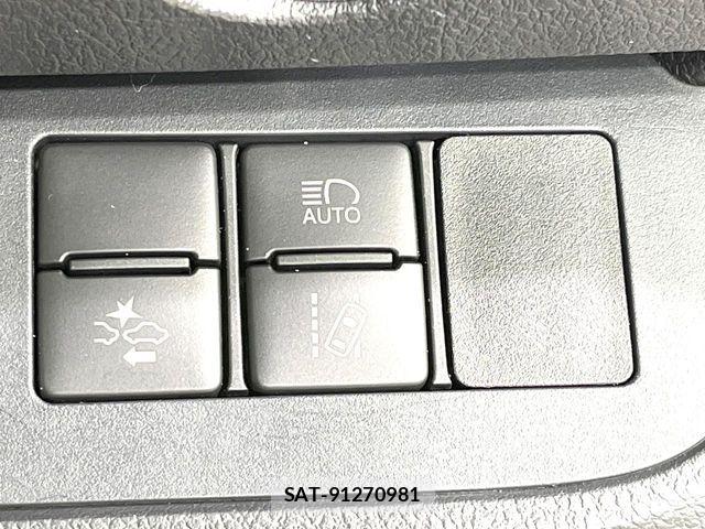 Toyota SIENTA 2015-11 8159234-5