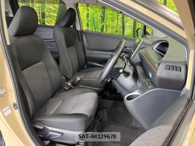 Toyota SIENTA 2020-06 8159228-7
