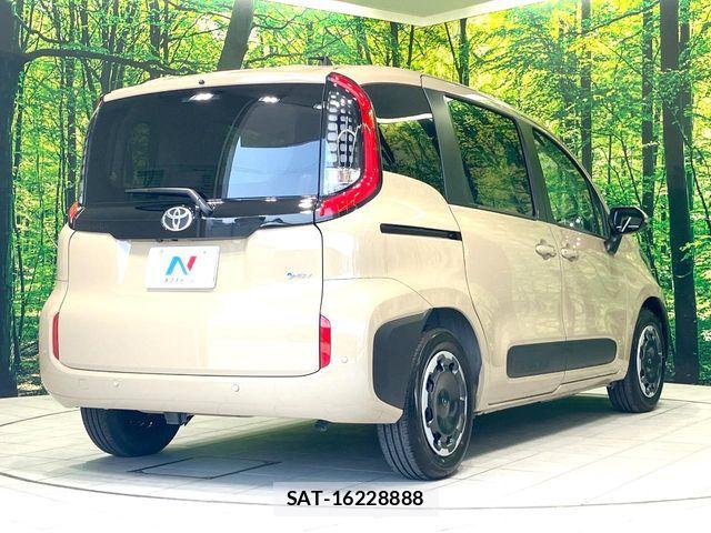 Toyota SIENTA 2026-05 8210184-16