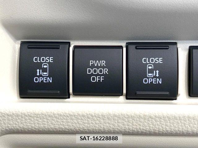 Toyota SIENTA 2026-05 8210184-2