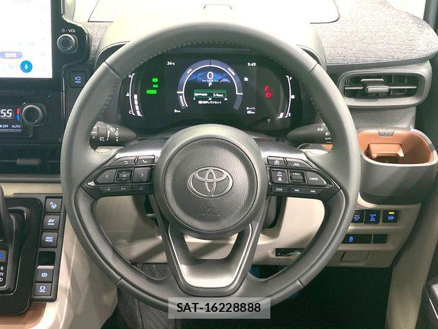 Toyota SIENTA 2026-05 8210184-7