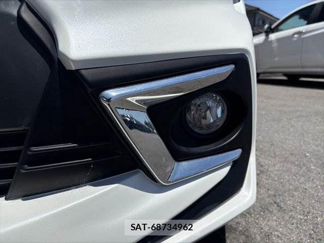 Toyota SIENTA 2018-08 8210204-26