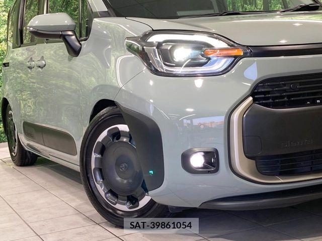 Toyota SIENTA 2023-08 8210196-12