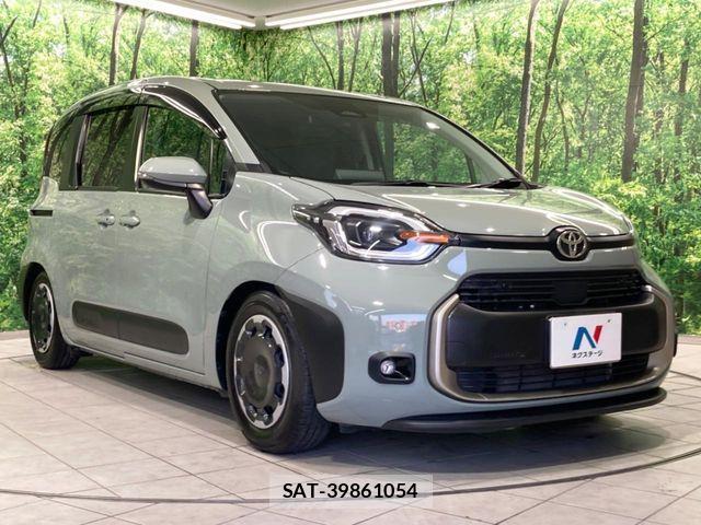 Toyota SIENTA 2023-08 8210196-16