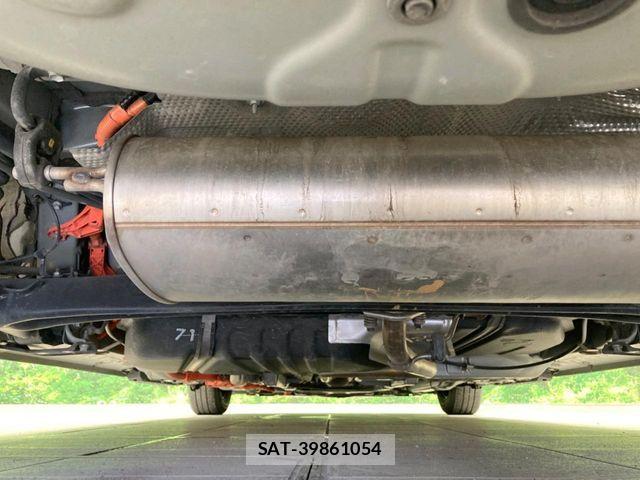 Toyota SIENTA 2023-08 8210196-19