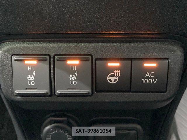Toyota SIENTA 2023-08 8210196-5