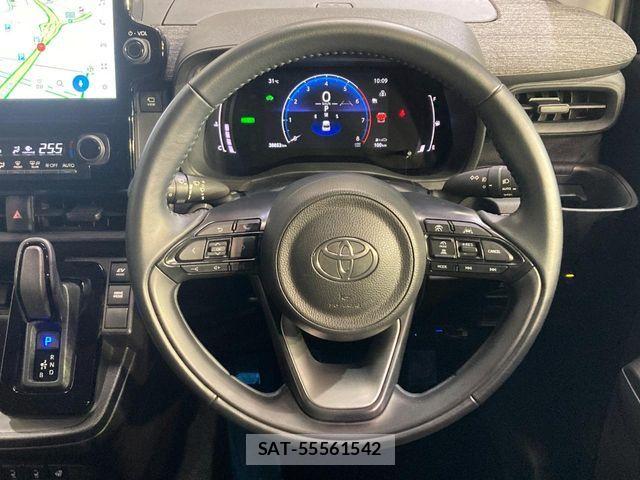 Toyota SIENTA 2023-06 8210189-6