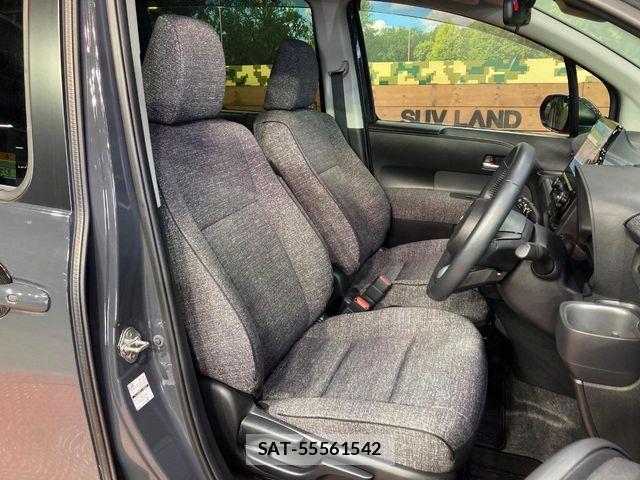 Toyota SIENTA 2023-06 8210189-7