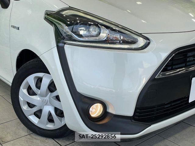 Toyota SIENTA 2017-08 8210199-11