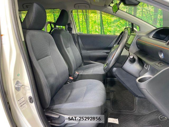 Toyota SIENTA 2017-08 8210199-6