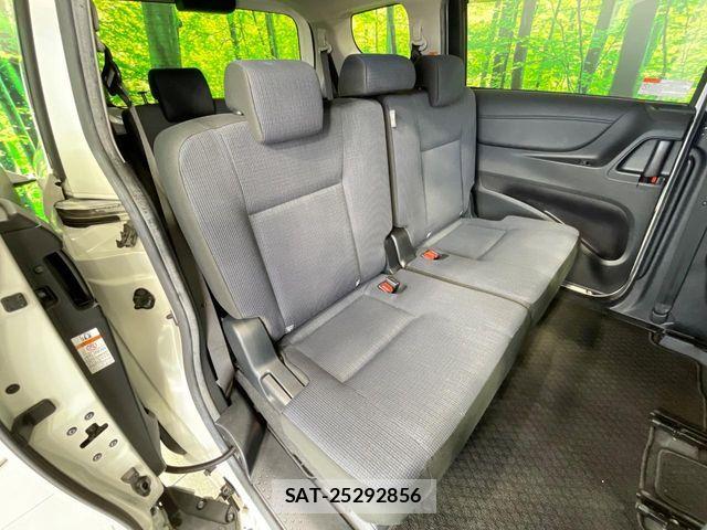 Toyota SIENTA 2017-08 8210199-7