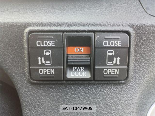 Toyota SIENTA 2017-01 8210205-13