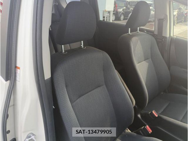 Toyota SIENTA 2017-01 8210205-15