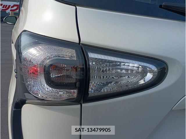 Toyota SIENTA 2017-01 8210205-20