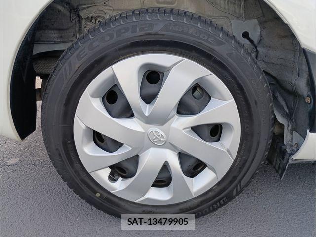 Toyota SIENTA 2017-01 8210205-23