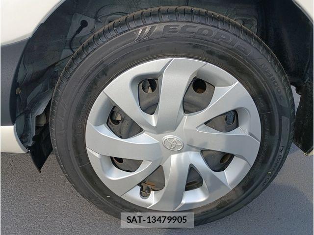 Toyota SIENTA 2017-01 8210205-24