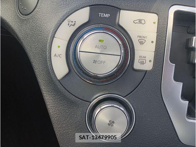 Toyota SIENTA 2017-01 8210205-7