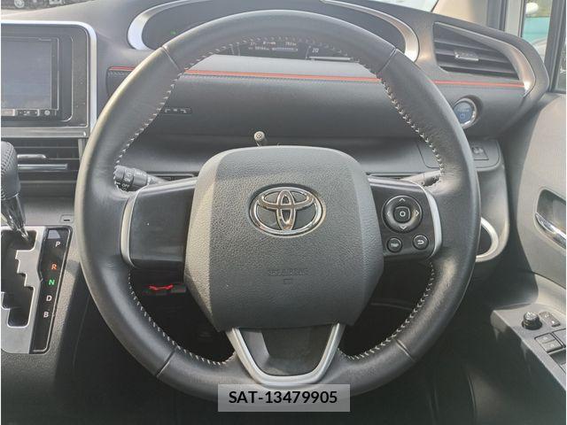 Toyota SIENTA 2017-01 8210205-8