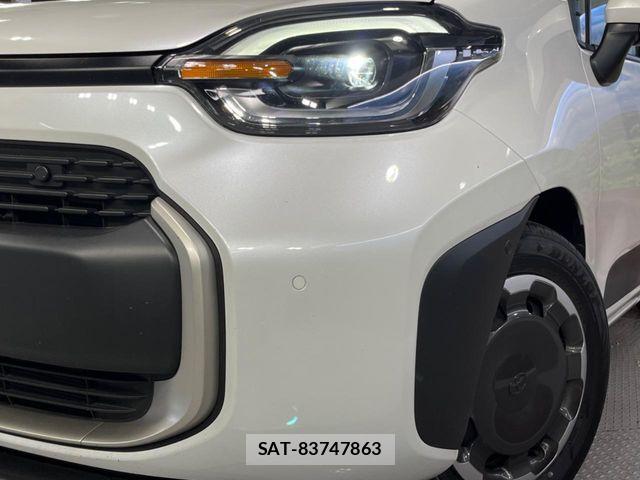 Toyota SIENTA 2025-02 8210186-12