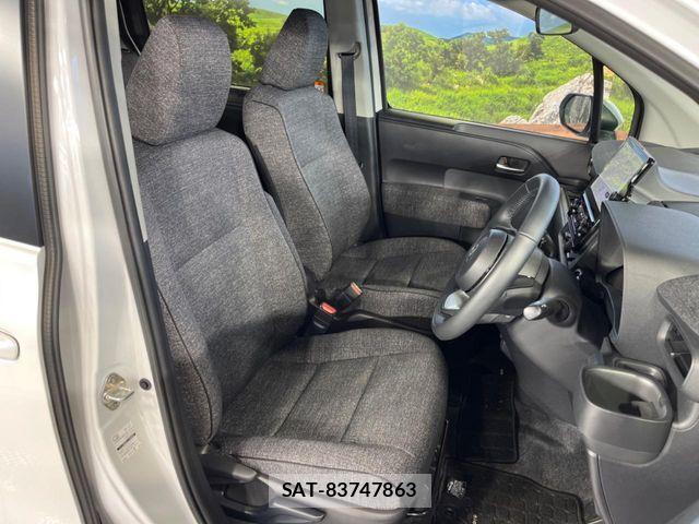 Toyota SIENTA 2025-02 8210186-8