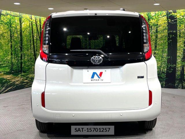 Toyota SIENTA 2022-12 8210195-14